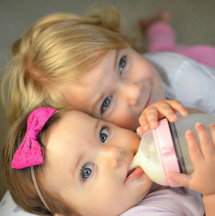 Comprar Rosa higiênico macio do gêmeo da garrafa de bebê do silicone 0-3m rosa - 5 oz. Comotomo - Imagem 3