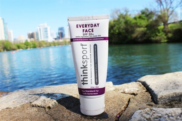 Comprar Todos os dias rosto protetor solar 30 SPF - 2 fl. oz. Thinksport - Imagem 8