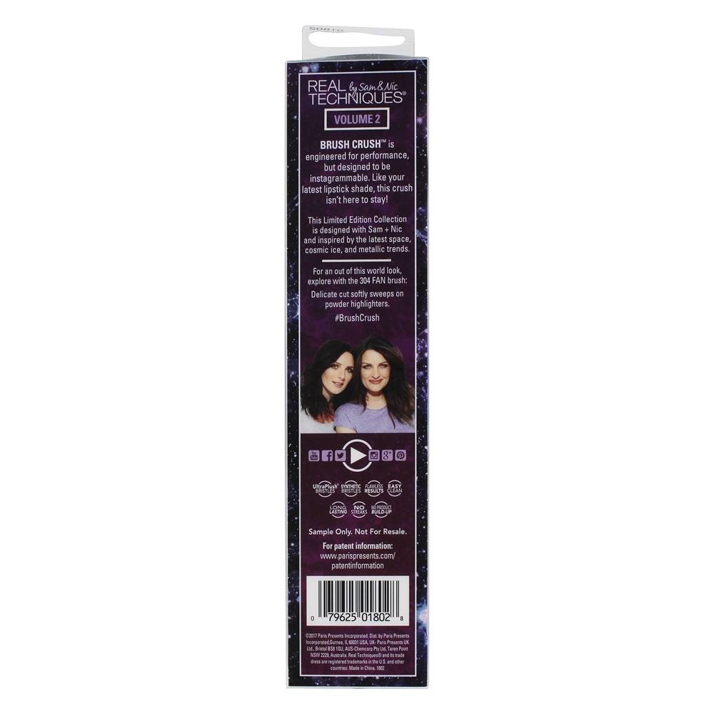 Comprar Esmagar Pincel para Destaque de Luz 304 Pincel de Ventilador - Volume 2 Edição Limitada Real Techniques - Imagem 3