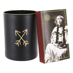 Comprar Cera de Cerejeira Christine Quintasket Vela com Caixa de Fósforos - 11 oz. Ethics Supply Co.