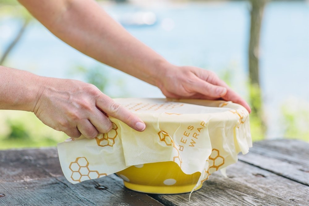 Comprar Alimento reutilizável envolve tamanhos variados Pequeno, médio e grande favo de mel - Pacote 3 Bee's Wrap - Imagem 7